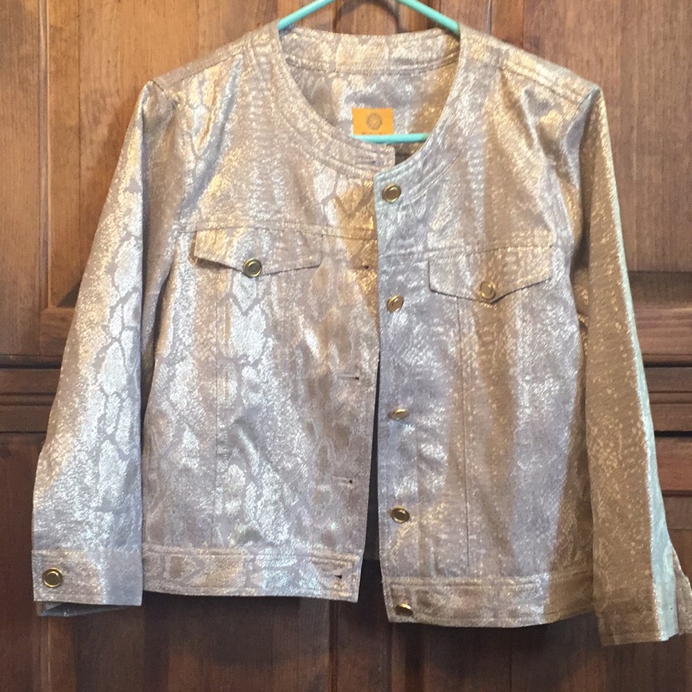 Ruby Rd. Gold Metallic Snake Skin Jacket ๐งฅโจ๐ - Picture 9 of 16